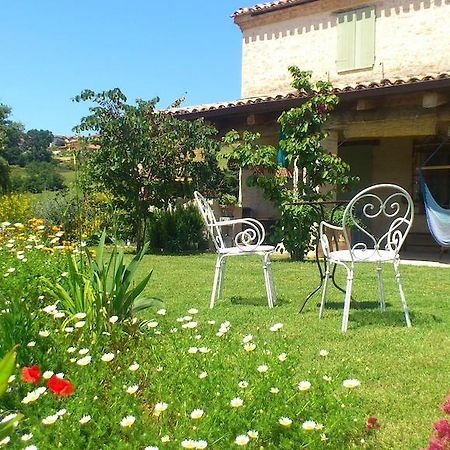 Bed and Breakfast Poggio Dei Prugnoli Tavoleto Exterior foto