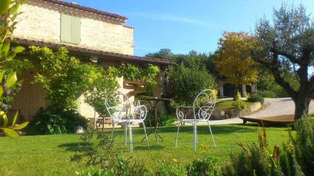 Bed and Breakfast Poggio Dei Prugnoli Tavoleto Exterior foto